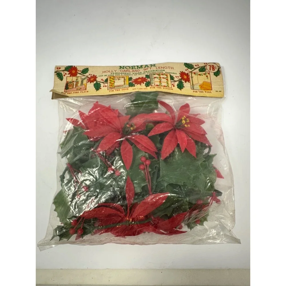 Vintage 1970's Norman Plastic Holly Garland 9ft Christmas Decor In Pkg NOS S6